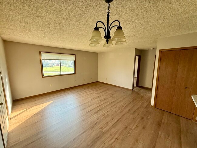 Photo - 7608 Vinewood Ct