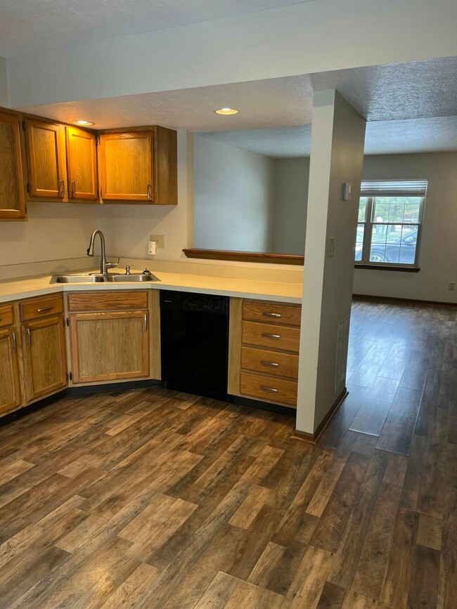 Photo - 631 Pebble Pl Dr Apartment Unit #B