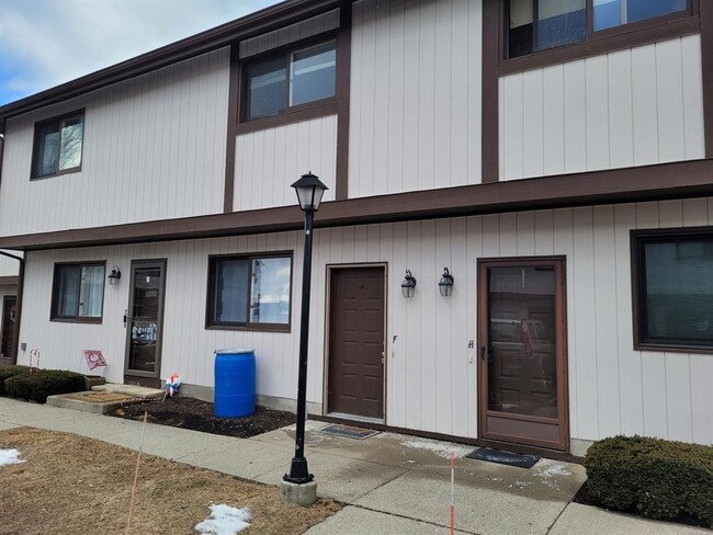 Building Photo - 27 Crows Nest Ln Rental