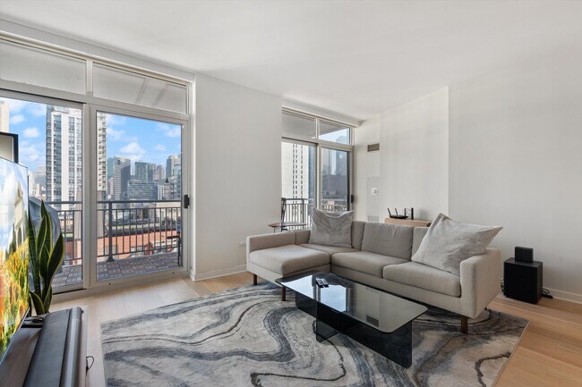 Photo - 330 W Grand Ave