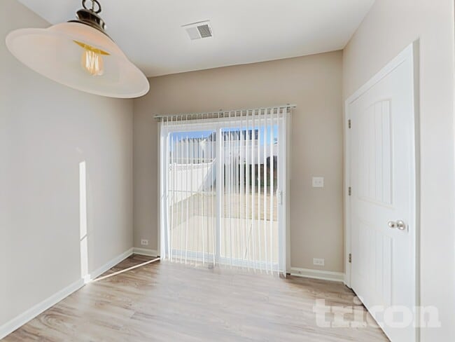 Photo - 519 Knothole Ln