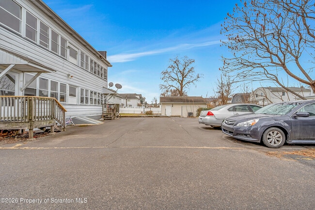 Photo - 396 Winola Ave