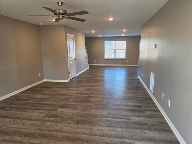 111 Savannah Ln