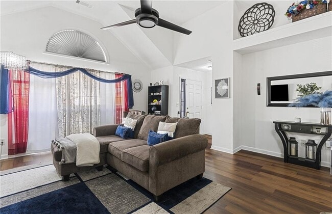 Photo - 4909 Truitt Ln