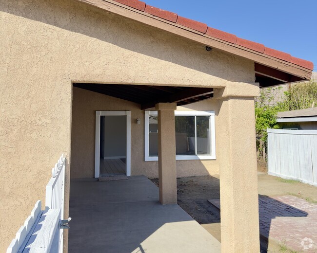 Building Photo - 52121 Avenida Velasco Rental
