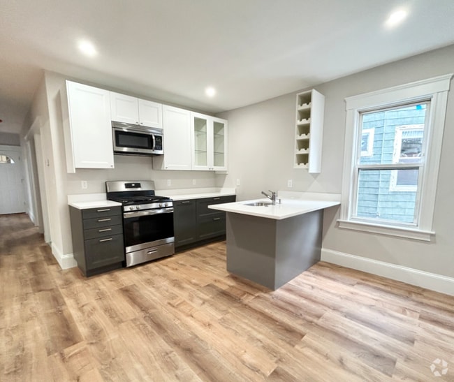 Building Photo - 19 Sudan St Unit 2 Rental