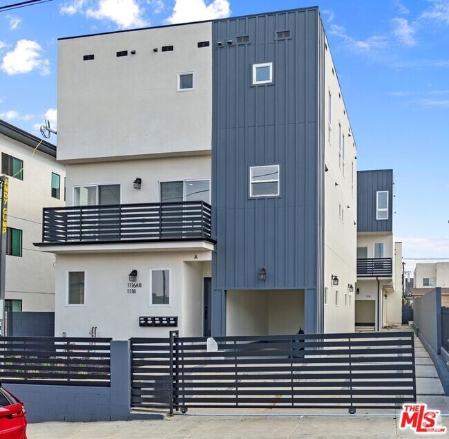 Building Photo - 1116 S Mariposa Ave Rental