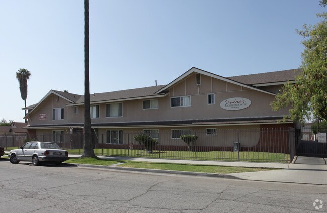 Sandaras Apartments - Sandra's Apartments