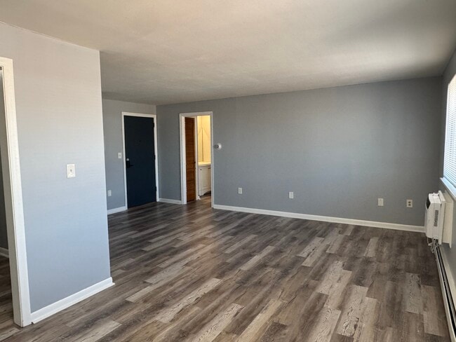 Dining area corner - 109 S Main St Unit A4