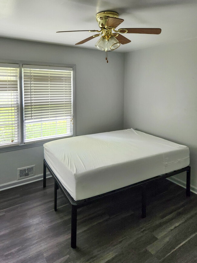 Building Photo - 2213 Plantation Dr Rental