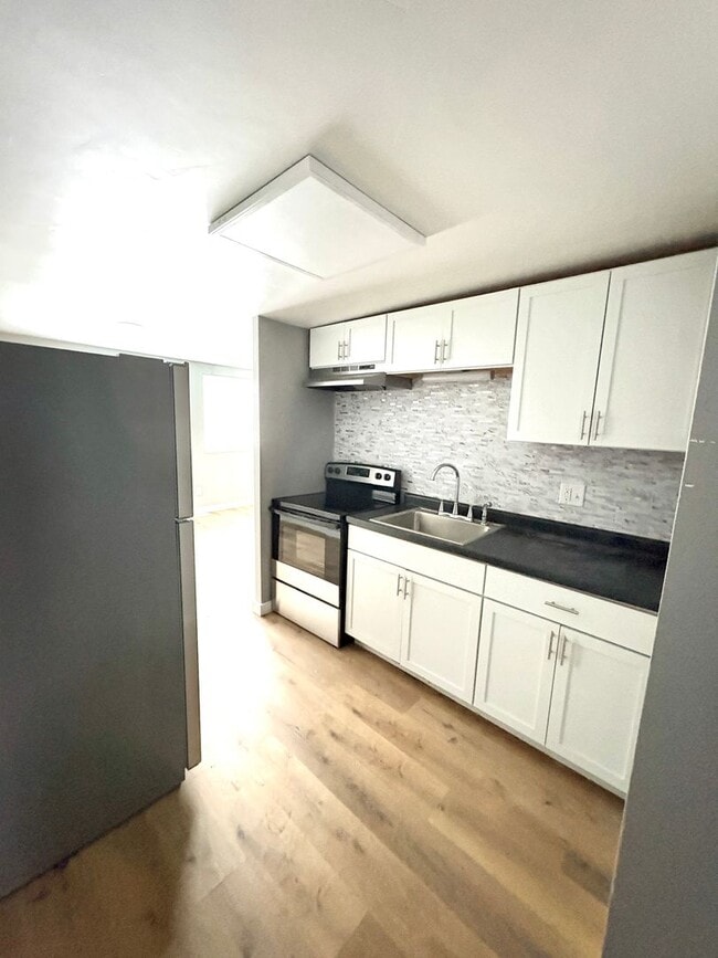 Building Photo - 194 Lindsey Ave Unit 196 lindsey ave