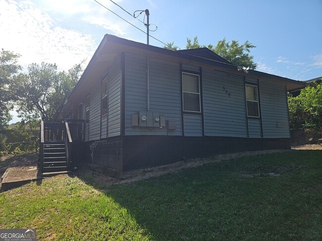 Photo - 668 Grosso Ave