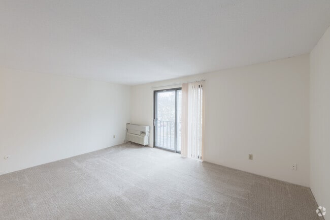 1 BR, 1 BA - Natick Village