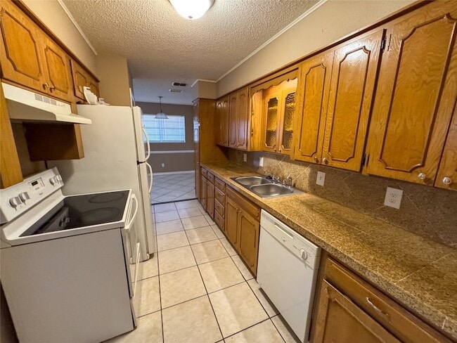 Photo - 1526 W Elm St