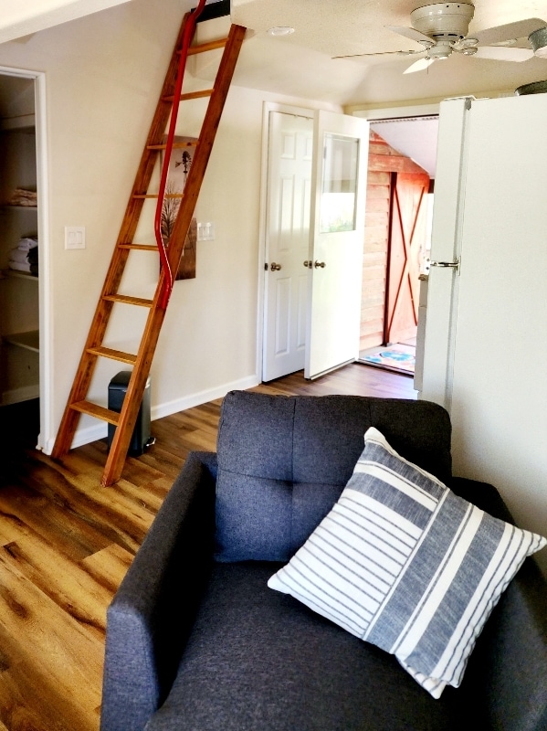 Photo - 6091 Dutch Mine Rd