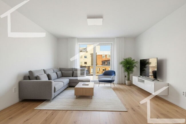 Building Photo - Beautiful 1Br/1Bth NEW CONSTRUCTION apartment!  Laundry in unit! Great locations!