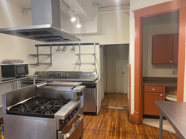 Photo - 508 W Elm St