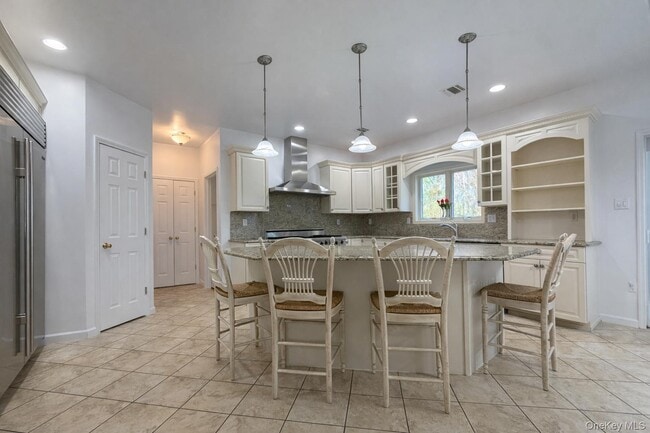 Photo - 12 Fortune Way