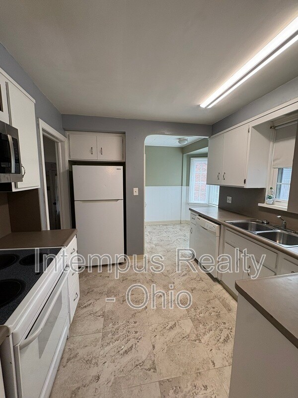 Photo - 3882 Faversham Rd