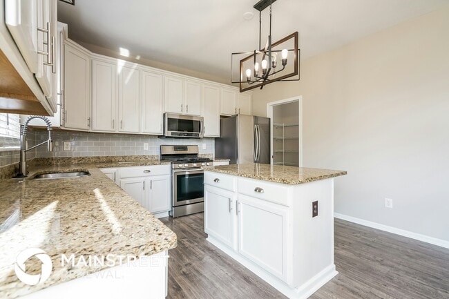 Photo - 165 Butternut Pass