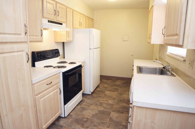 Photo - 2024 W Plum St