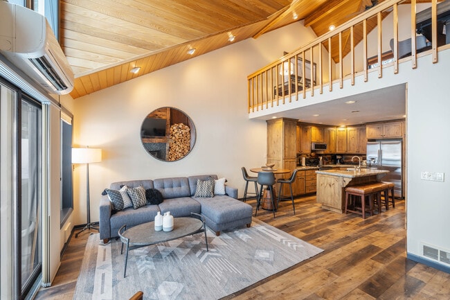 Photo - 181 Golf Terrace