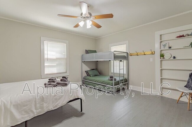 3 Frost St