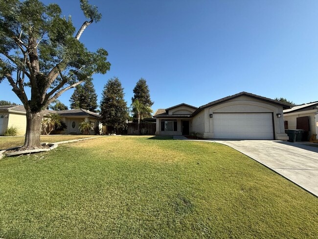 Building Photo - 5704 Pine Canyon Dr