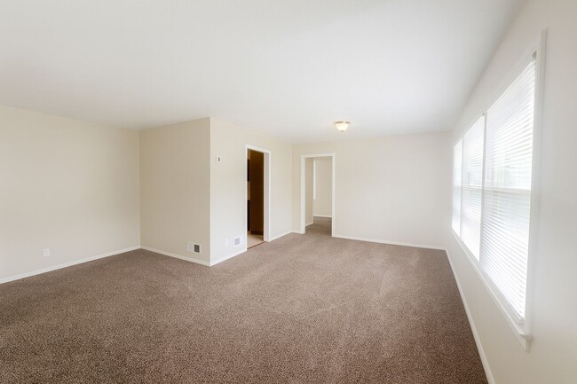 Photo - Charming 2 Bedroom 1 Bath Bungalow for Ren...