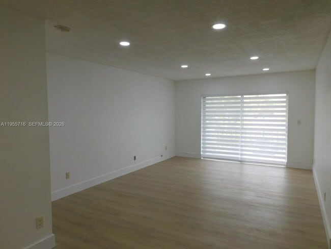 Photo - 13707 SW 91st Ct Unit 25-1