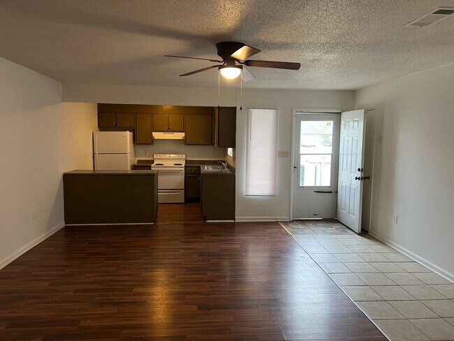 Photo - Beautiful 3bd/2ba home ready to rent