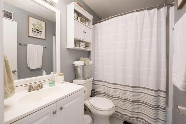 Photo - 4205 Bowie St