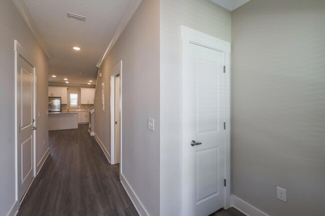 Photo - 298 Date Palm Ln