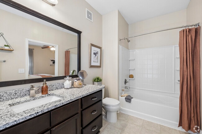 2BR, 2BA - 1,392SF - Primary Bathroom