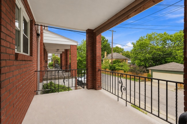 Photo - 8106 Westmoreland Ave Unit 8104
