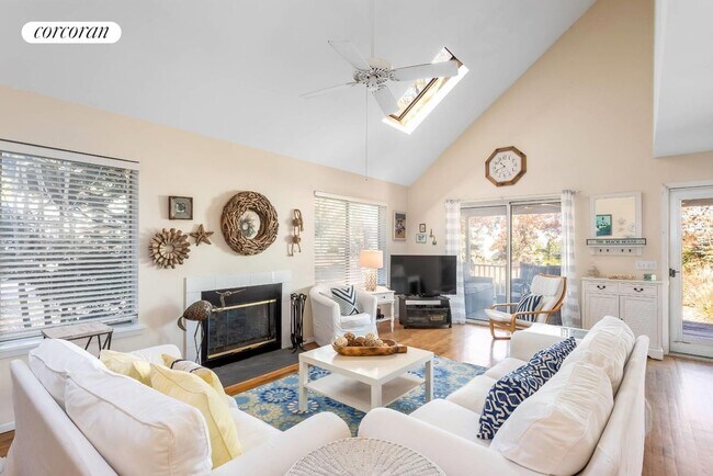 Photo - 455 W Shore Dr