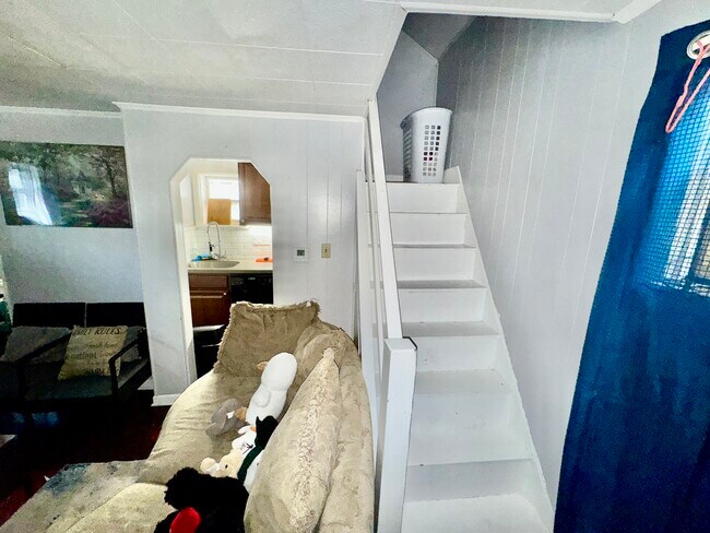 Photo - 917 Perry Hwy