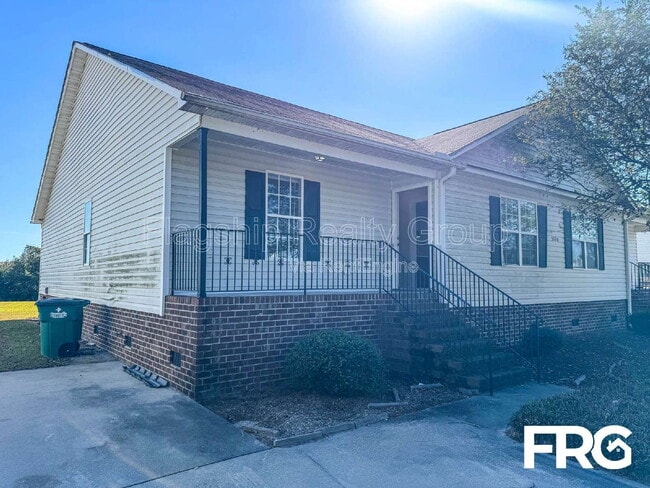 Photo - 5160 Deveron St