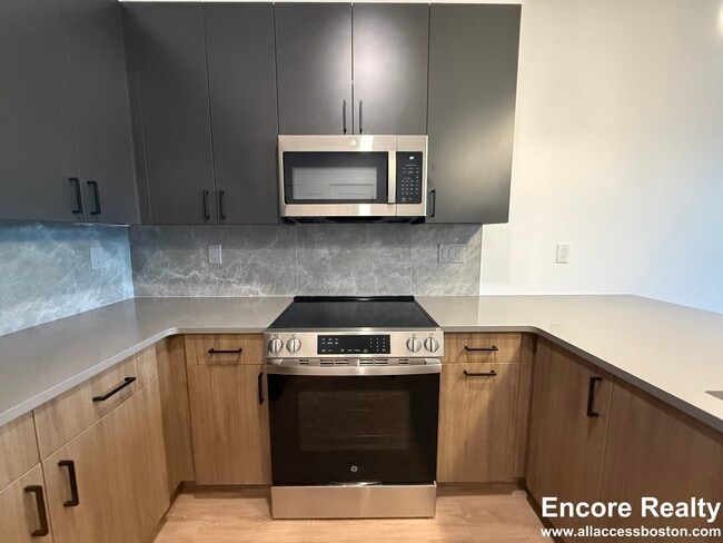 Photo - 199 Gardner St Unit 417