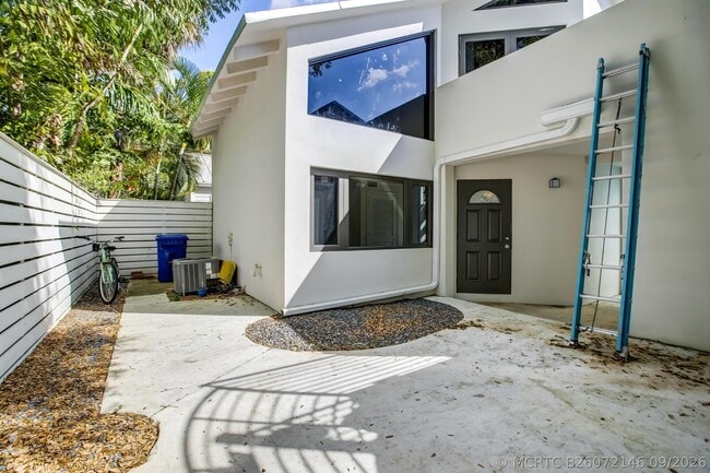 800 SW 4th St