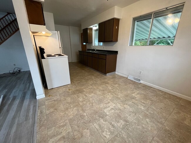 Building Photo - RoS - 01 - Jackson St Unit 1236 Rental