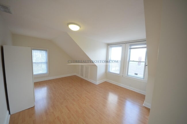 Photo - 23 Cushing St Unit 2