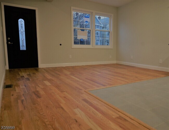 Photo - 626 Court St