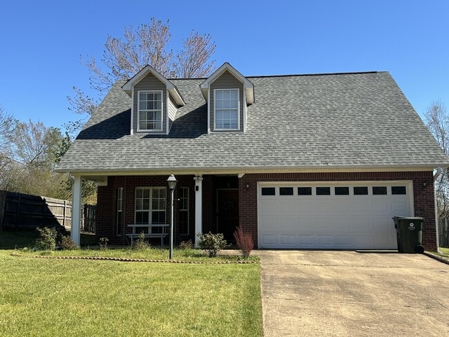 Building Photo - 105 Jamie Cove