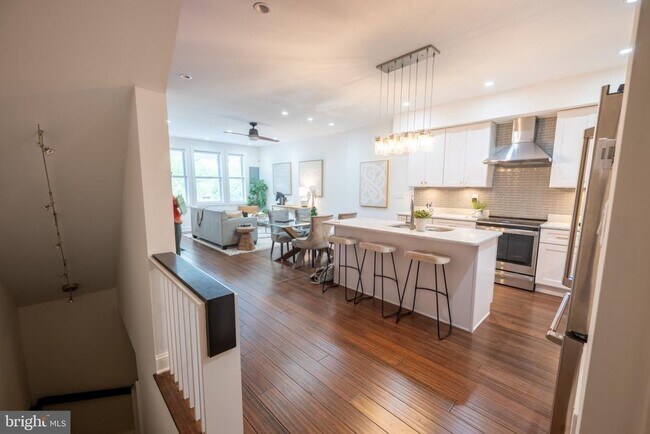 Photo - 3803 10th St NW