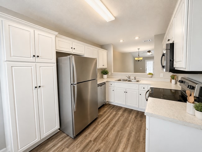 Photo - 547 Deerchase Ct