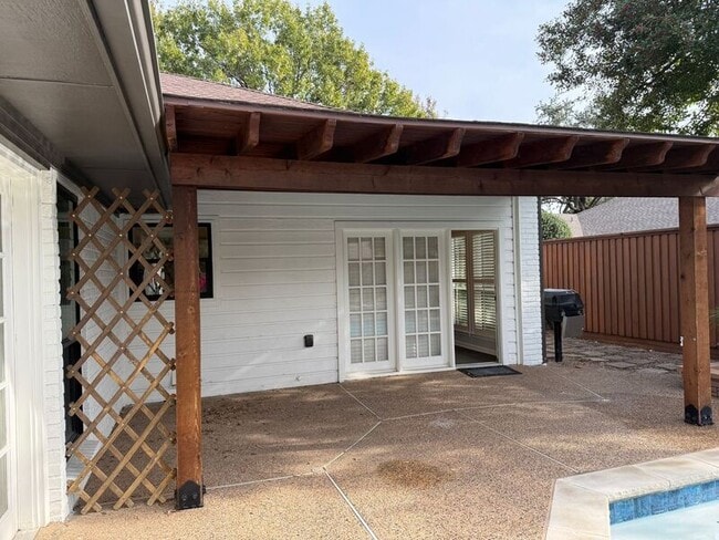 Photo - 16114 Shadybank Dr