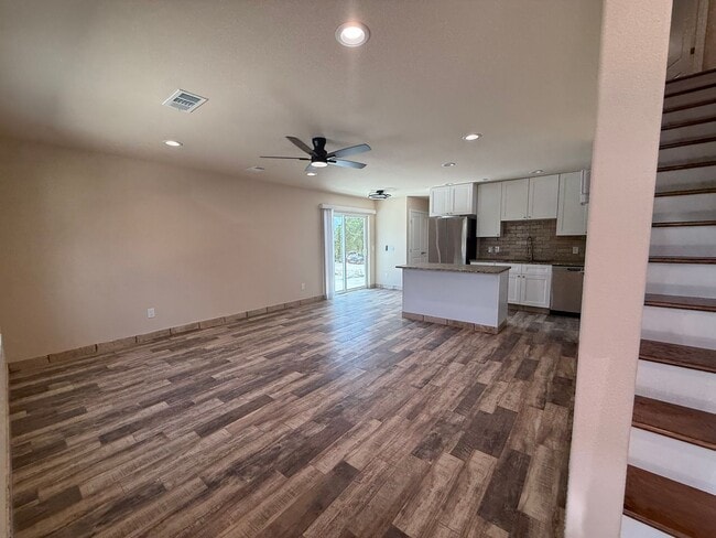 1008-1014 MAKAYLA DR