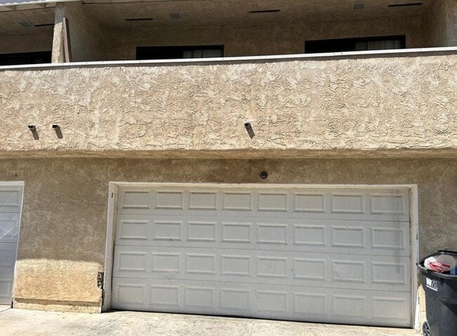 Photo - 43731 8th St E