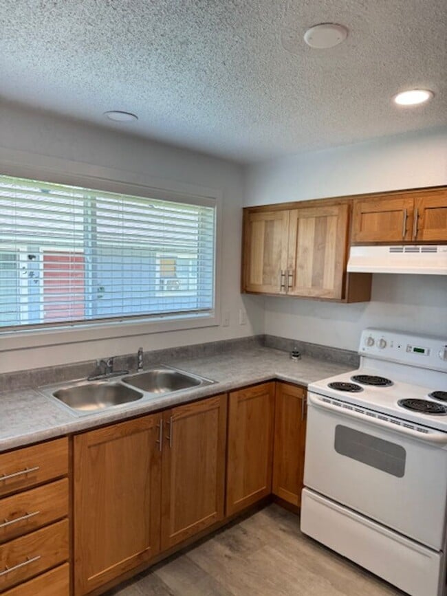 Photo - 1116-1118 STEVENS Unit 1118